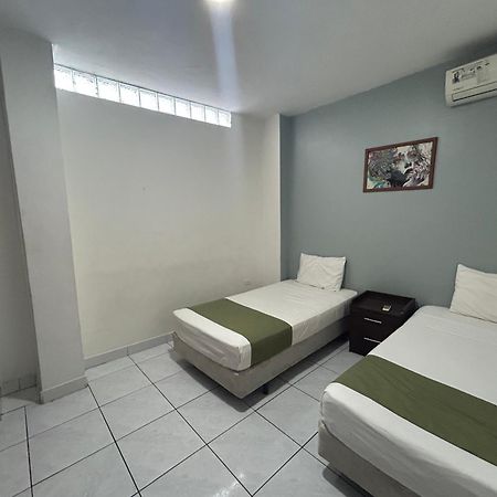 Departamentos De 2 Y 3 Habitaciones En El Centro De Manta Eksteriør bilde