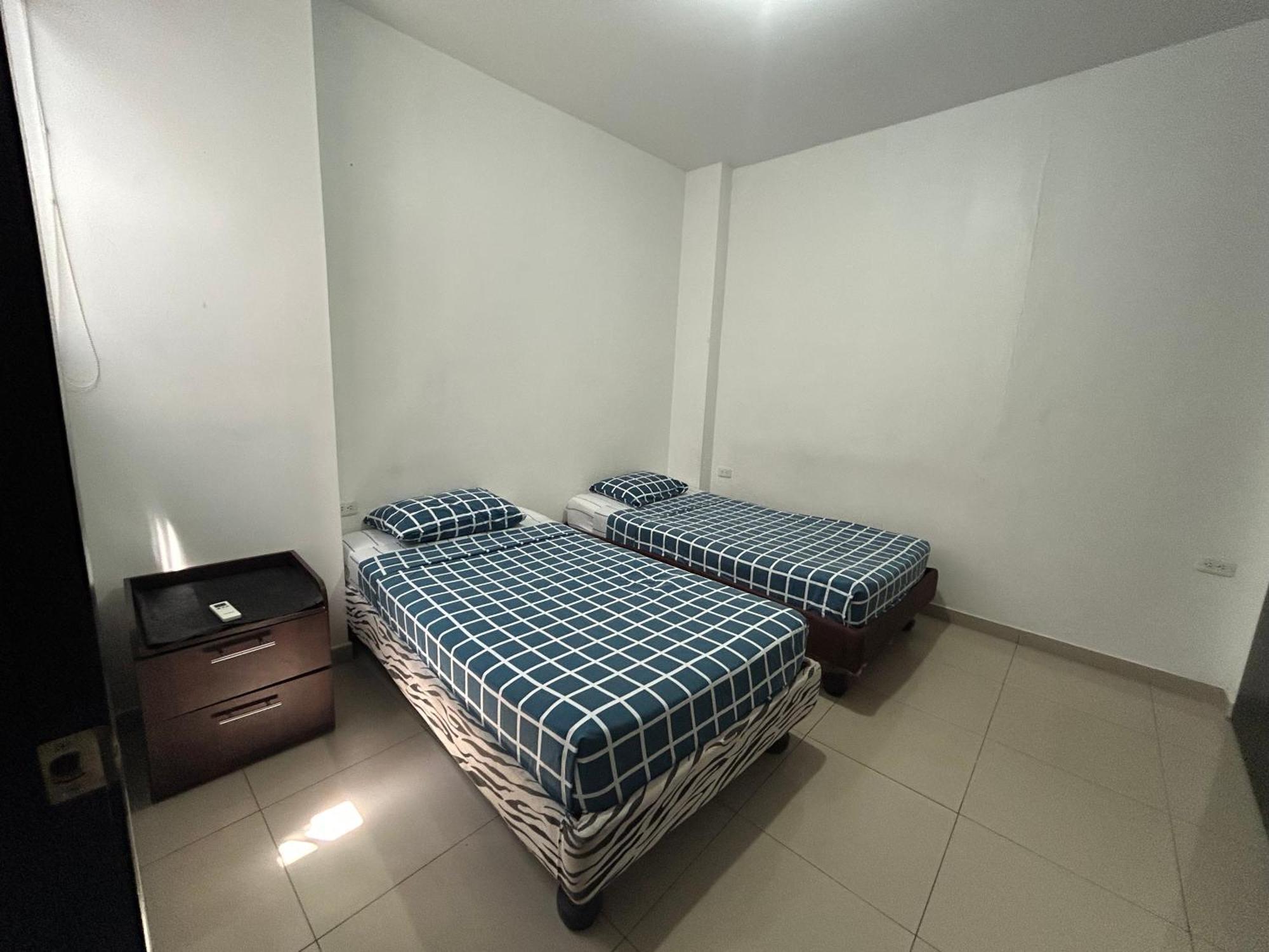 Departamentos De 2 Y 3 Habitaciones En El Centro De Manta Eksteriør bilde